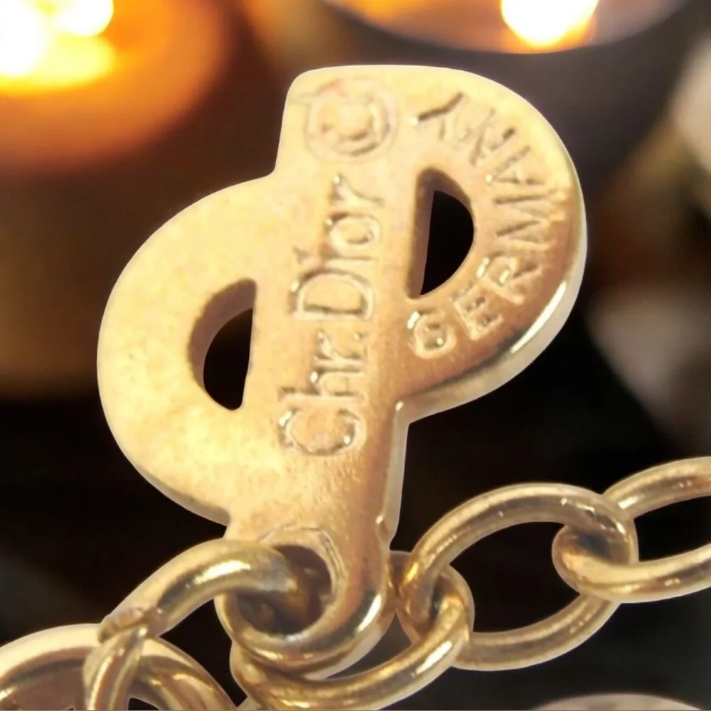 DIOR Signatura Logo Necklace- Germany 🔥 - Picture 6 of 10